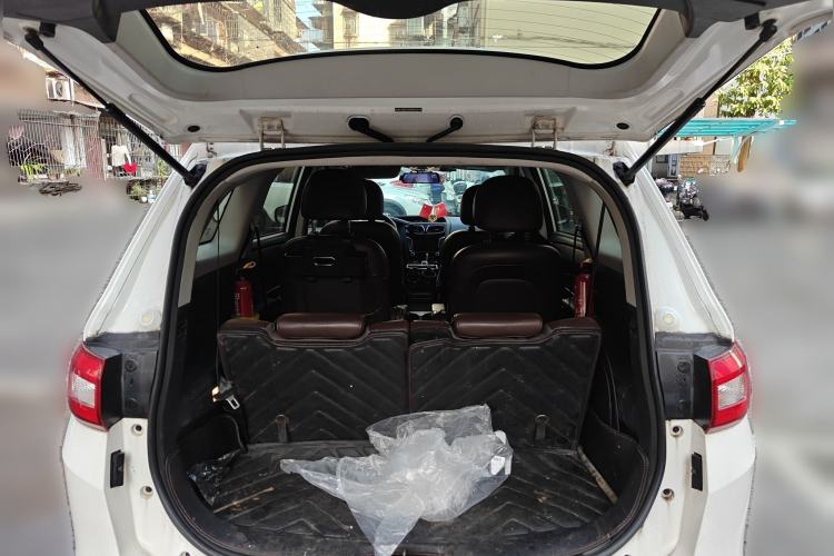 Used Haima V70 2016 2.0L Manual - Enjoyment Version 6 Seats
