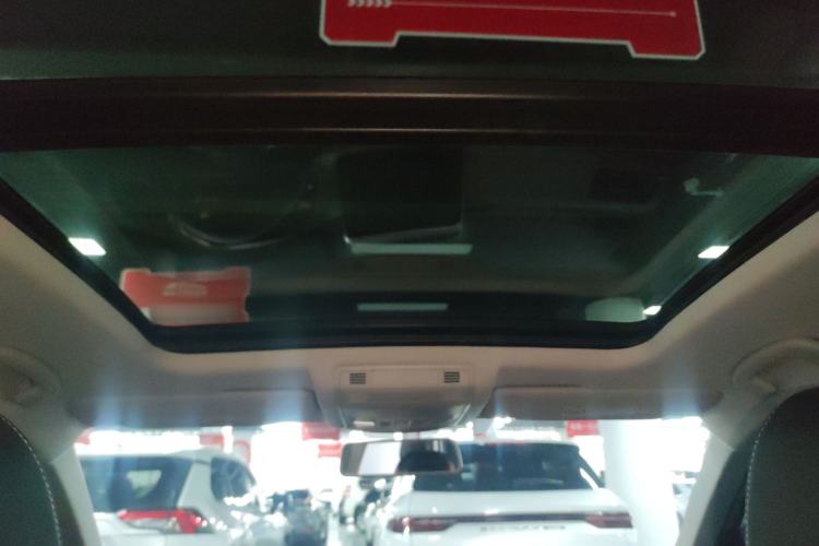 Used Volkswagen T-ROC 2025 280TSI DSG Two-Wheel Drive Time Edition Headliner