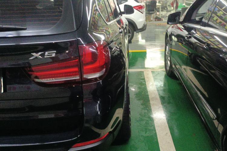 Used BMW X5 2017 xDrive35i Middle East Right Rear Taillight