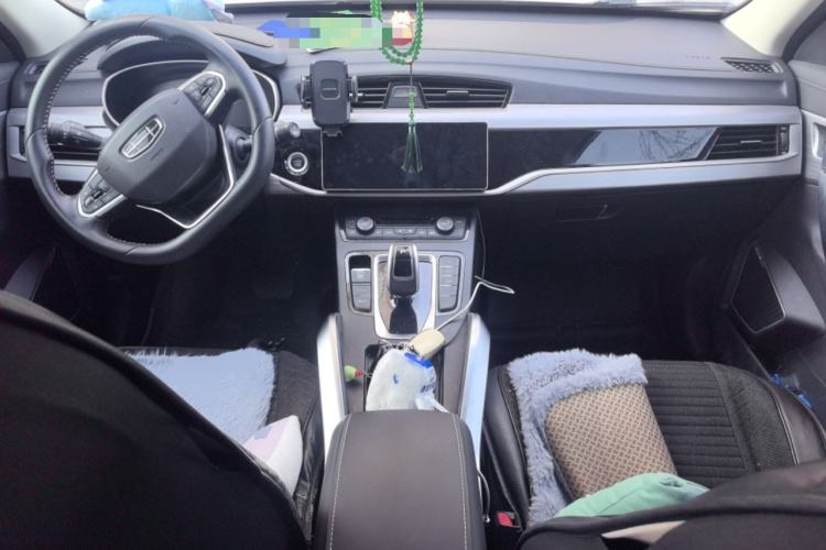 Used Geely Auto Emgrand X7 Sport 2020 1.8TD DCT Two-Wheel Drive Zhiya Model Center Console