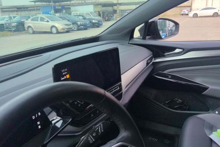 Used Volkswagen ID.4 CROZZ 2021 Long-Range PRO Two-Wheel Drive Version