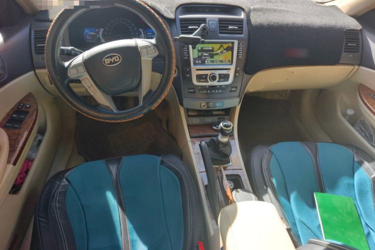 Used BYD G6 2012 1.5TI Manual Luxury Edition
