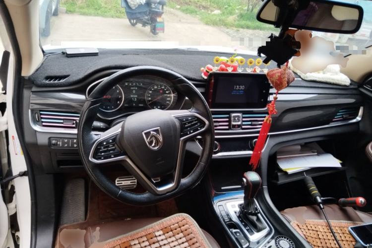 Used Baojun 560 2017 1.5T DCT Flagship Model 7 Seats