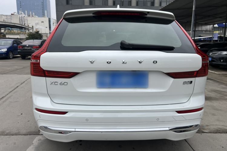 Used Volvo XC60 2024 B5 4x4 Smart Luxury Edition