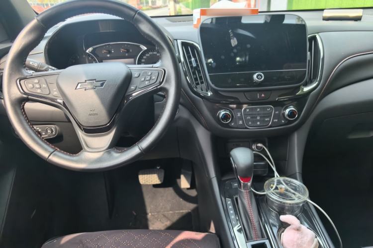 Used Chevrolet Equinox 2022 Light Hybrid 550T RS All-Wheel-Drive Smart Boundary Edition