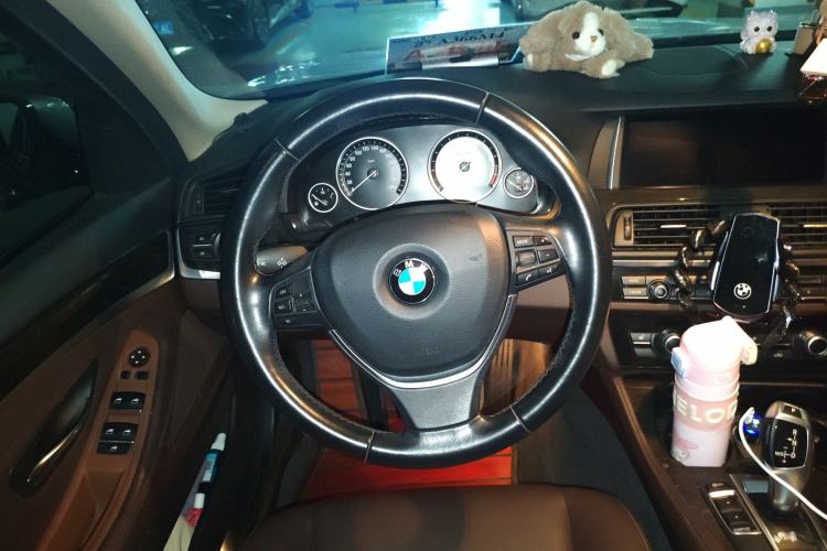 Used BMW 5 Series 2014 525Li Luxury Design Package
