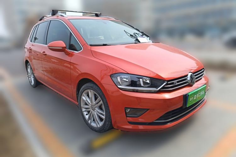 Used Volkswagen Golf Sportsvan 2016 230TSI Automatic Luxury Version Front Right 45 Deg