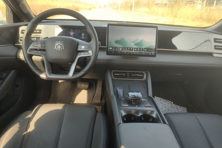 Used BYD Qin L 2025 DM-i Smart Drive 120KM Leading Model
