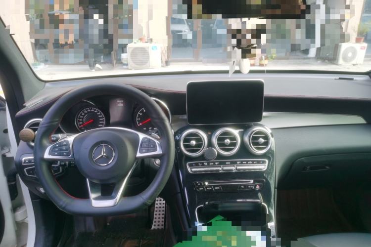 Used Mercedes-Benz GLC AMG 2017 AMG GLC 43 4MATIC Special Edition Center Console