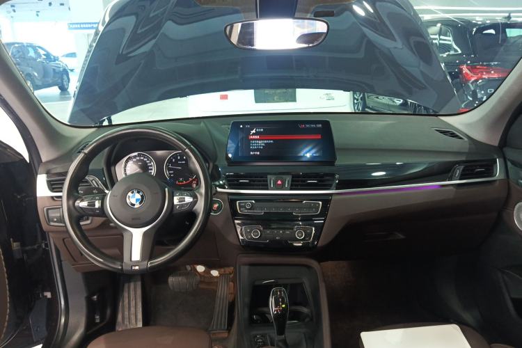 Used BMW X1 2022 sDrive25Li Leading Model Center Console