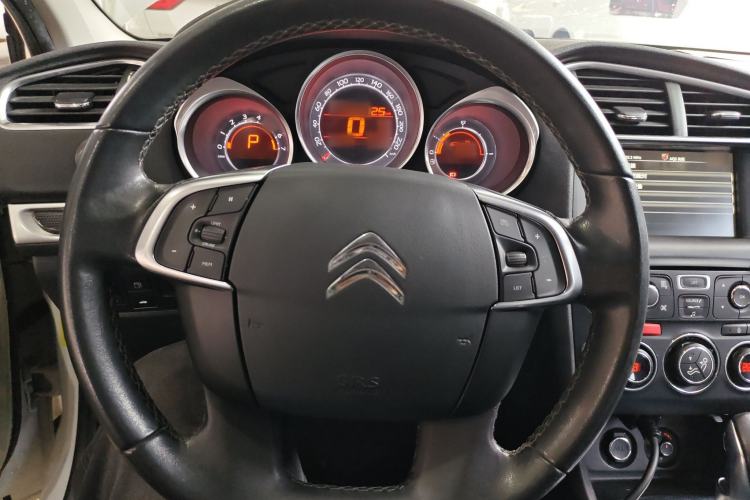 Used Citroen C4L 2014 1.6THP Intelligent Drive Automatic Dynamic Model Steering Wheel