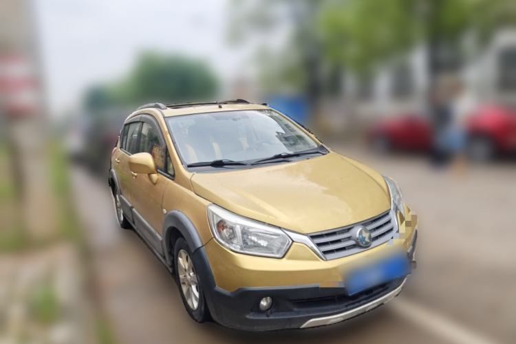 Used Venucia R50X 2013 1.6L Manual Model Front Right 45 Deg