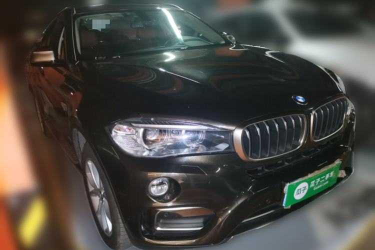 Used BMW X6 2017 xDrive35i Leading Model Front Right 45 Deg