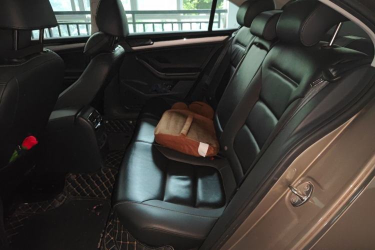 Used Volkswagen Sagitar 2015 230TSI Manual Comfort Version
