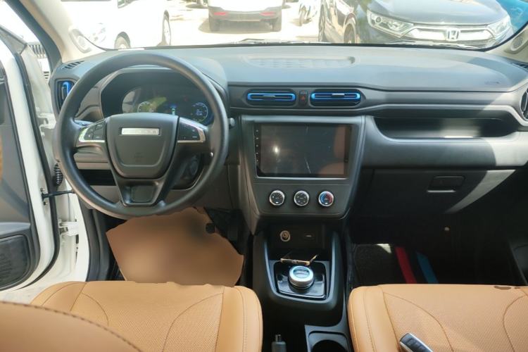 Used Dongfeng Fengon E380 2023 Standard Edition – Comfort Model 7 Seats
