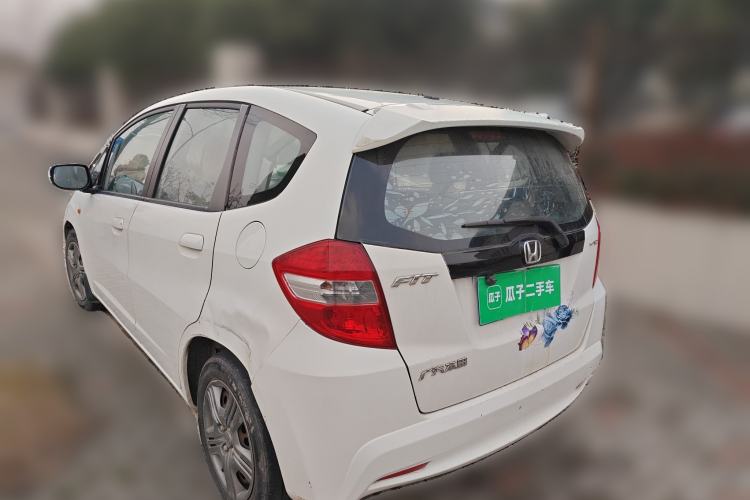 Used Honda Fit 2011 1.3L manual Comfort version
