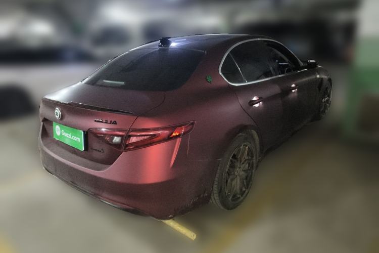 Used Alfa Romeo Giulia 2017 2.0T 200HP Luxury Edition
