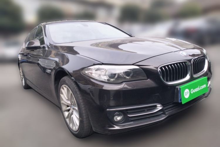 Used BMW 5 Series 2014 525Li Luxury Design Package Front Right 45 Deg