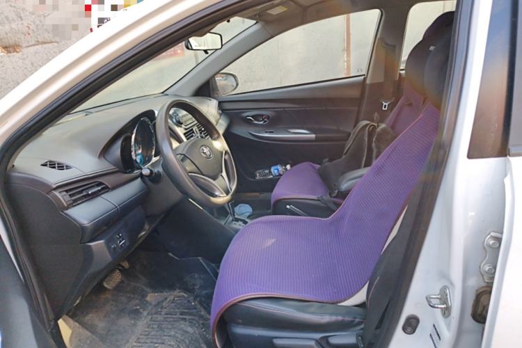 Used Toyota YARiS L Zhi Xuan 2015 1.5E Automatic Charm Edition
