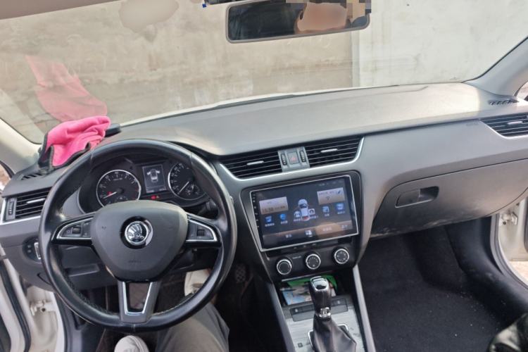 Used Skoda Octavia 2017 1.6L Automatic Smart Drive Edition
