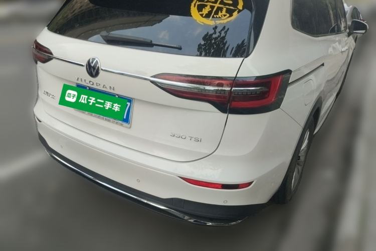 Used Volkswagen Viloran 2020 330TSI Business Edition Rear Right 45 Deg