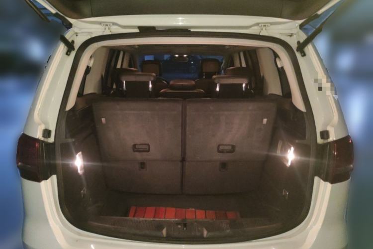 Used Volkswagen Sharan 2016 380TSI Luxury 7-Seater Trunk