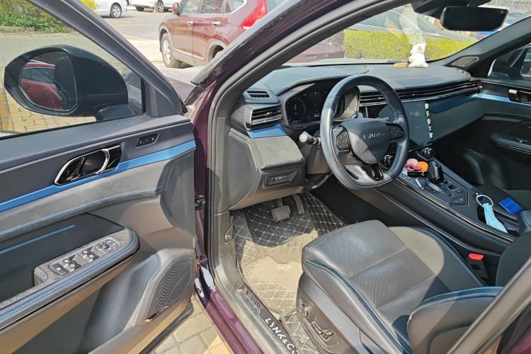 Used Lynk & Co 05 EM-P 2021 1.5TD PHEV HALO Driver Seat