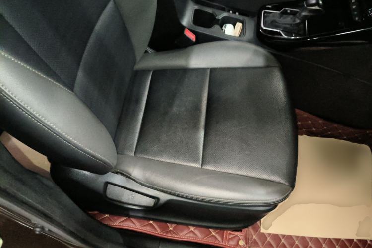 Used Kia Sportage R 2019 2.0L Automatic Smart Luxury Edition Right Front Seat