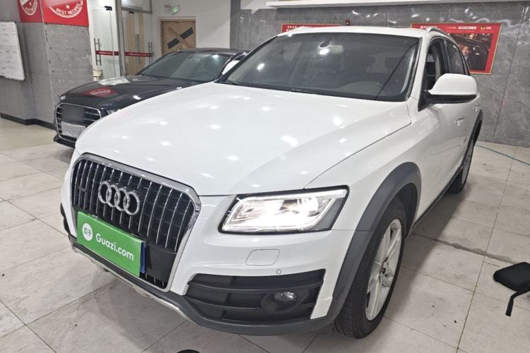 Used Audi Q5 2017 Plus 40 TFSI Technology Model