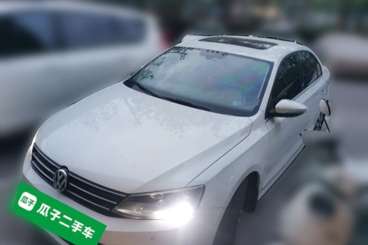 Used Volkswagen Sagitar 2015 230TSI Automatic Luxury Model