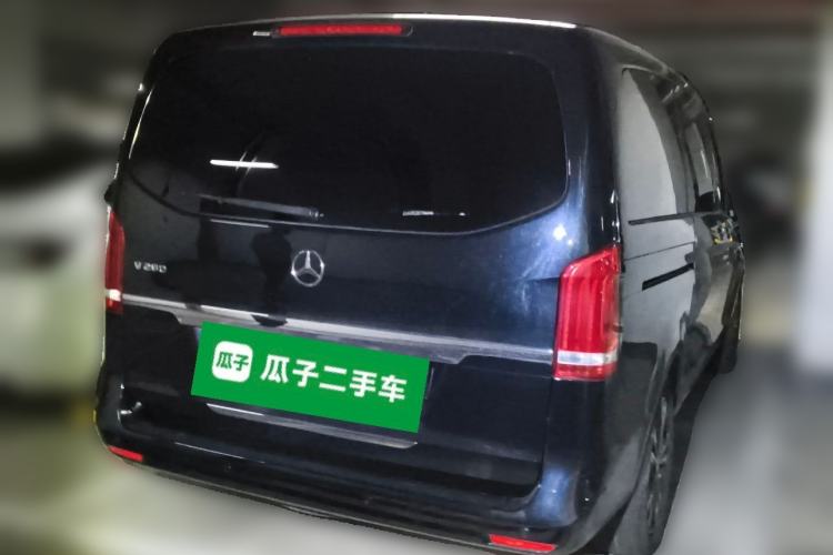 Used Mercedes-Benz V-Class 2017 V 260 Avantgarde Edition