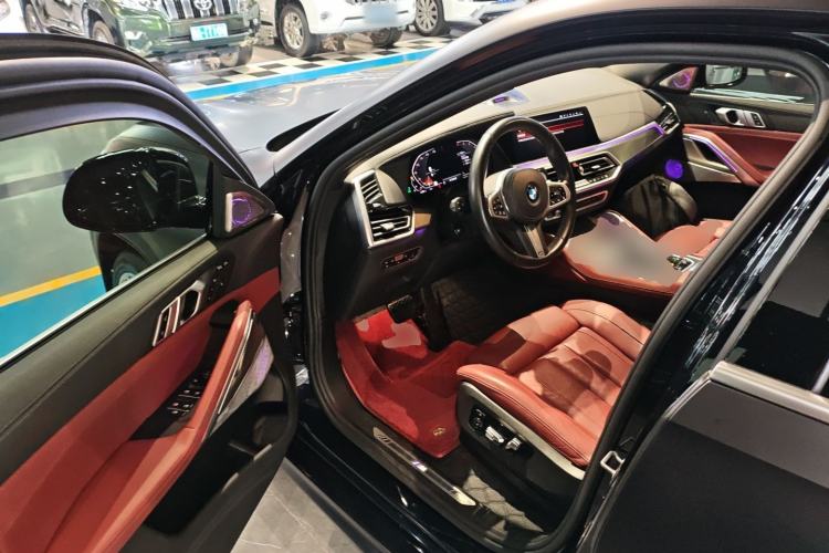 Used BMW X6 2021 xDrive40i Luxury Model with M Sport Package