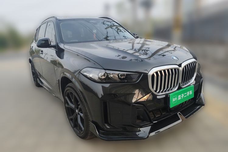 Used BMW X5 2023 xDrive 30Li Luxury M Sport Night Edition Package Front Right 45 Deg