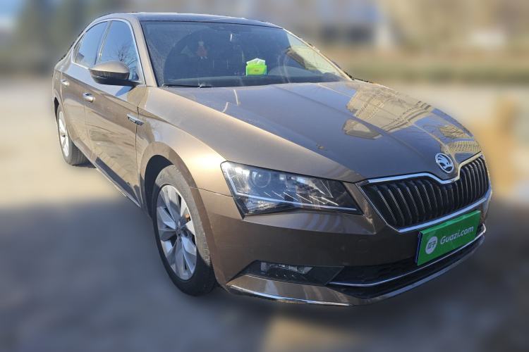 Used Skoda Superb 2018 TSI280 DSG Comfort Edition China V Standard Front Right 45 Deg