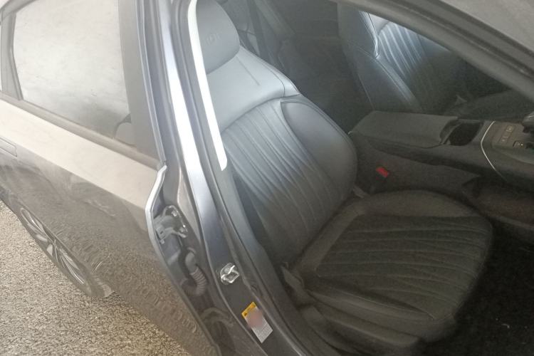 Used CHANGAN NEVO A05 2024 Truly Delicious Version 70" Beyond-Grade Edition Right Front Seat