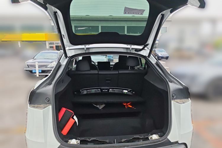 Used Tesla Model Y 2025 Rear-Wheel-Drive Version