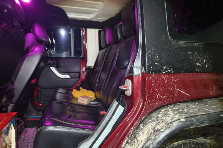 Used Jeep Wrangler 2013 3.6L Sahara Four-Door Edition
