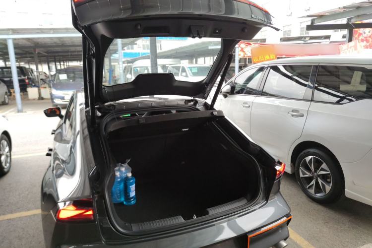 Used Changan UNI-V 2023 1.5T Sport Edition
