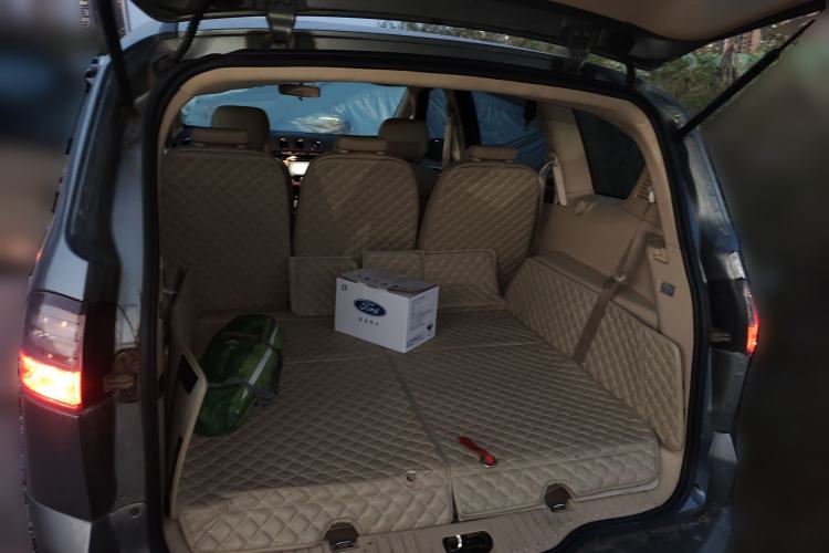 Used Ford S-MAX 2008 2.3L 7-Seater Flagship Navigation Version
