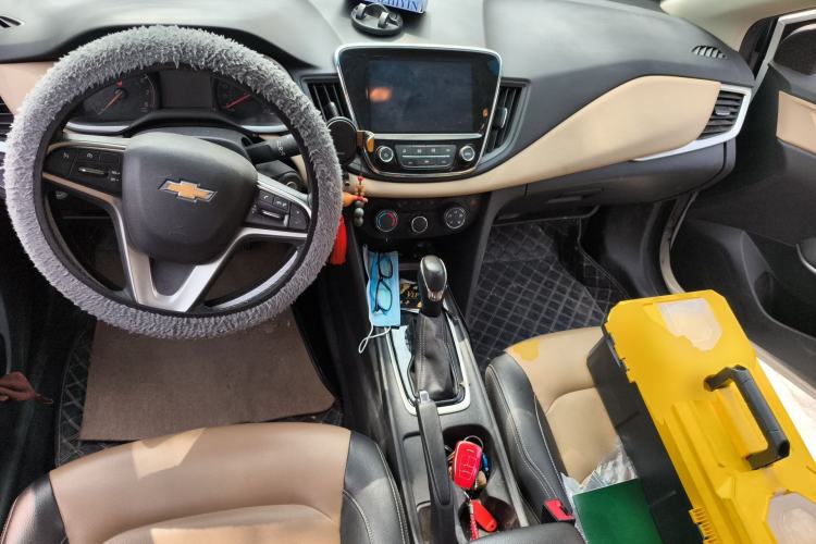 Used Chevrolet Monza 2020 320 Automatic Enjoyment Edition Center Console