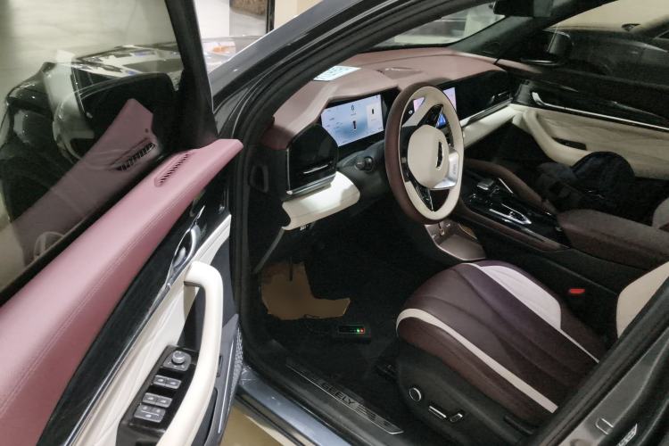 Used Geely Auto Monjaro L 2024 2.0TD High-Power Automatic Two-Wheel Drive Yunqi Version
