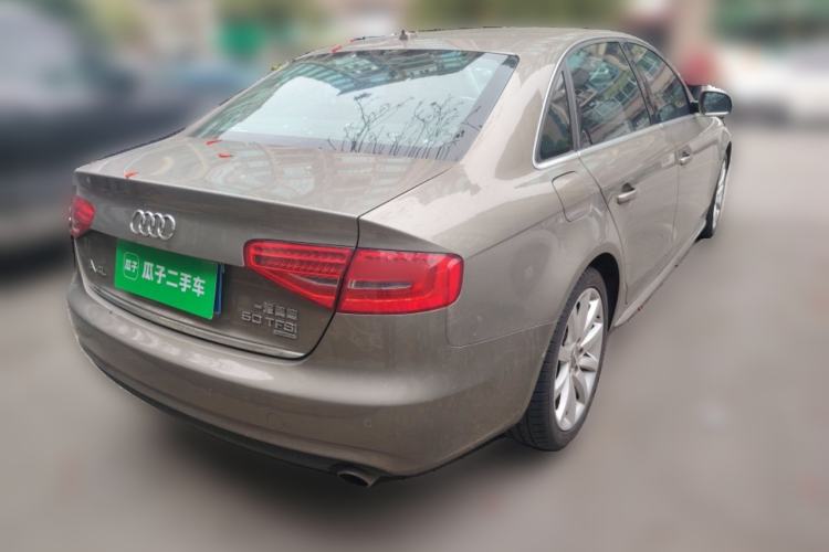 Used Audi A4L 2013 50 TFSI quattro flagship model

