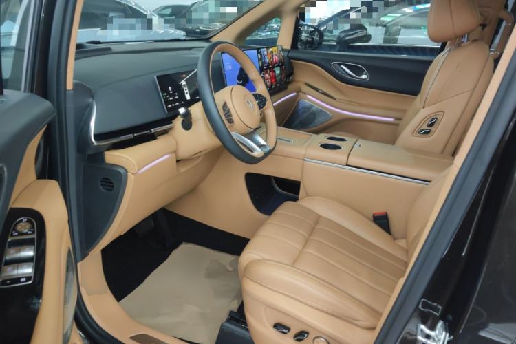 Used VOYAH Dream 2025 PHEV Four-Wheel-Drive Flagship Kunpeng Edition Driver Seat