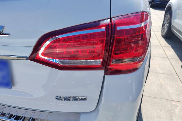 Used Haval H6 2015 Upgraded Model 1.5T Manual Two-Wheel Drive Prestige Version