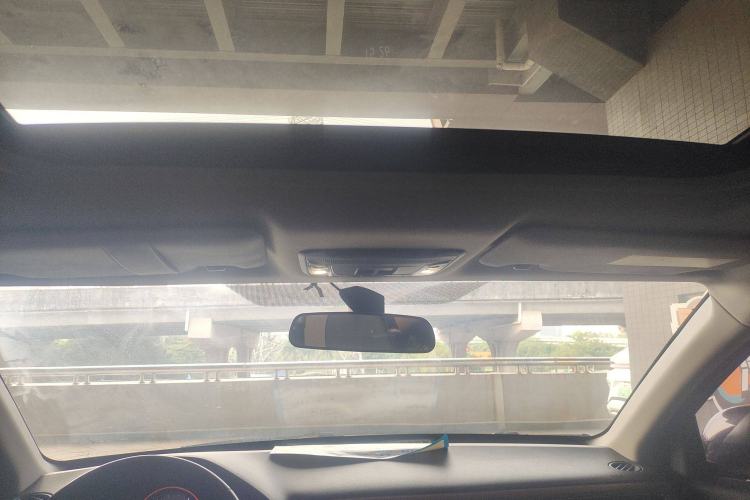 Used Honda Vezel 2015 1.8L CVT 2WD Luxury Model