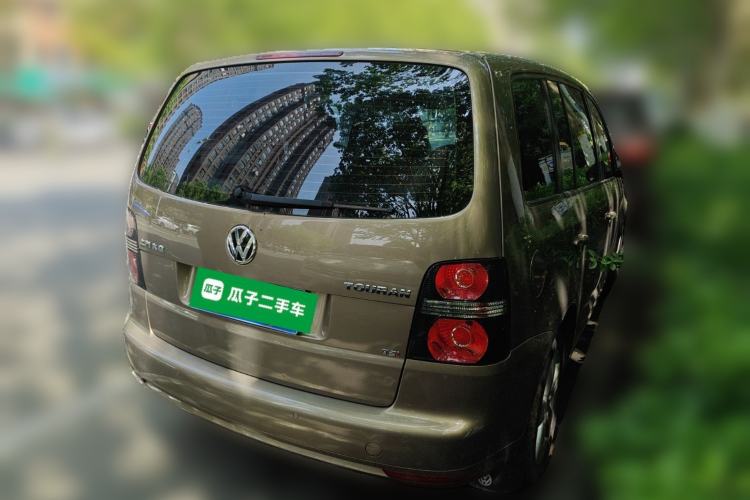 Used Volkswagen Touran 2015 1.4T Manual Fashion Edition 5-Seater
