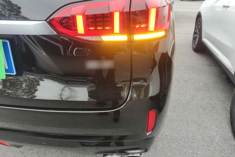 Used Wey VV6 2021 2.0T Two-Wheel Drive Smart Plus
