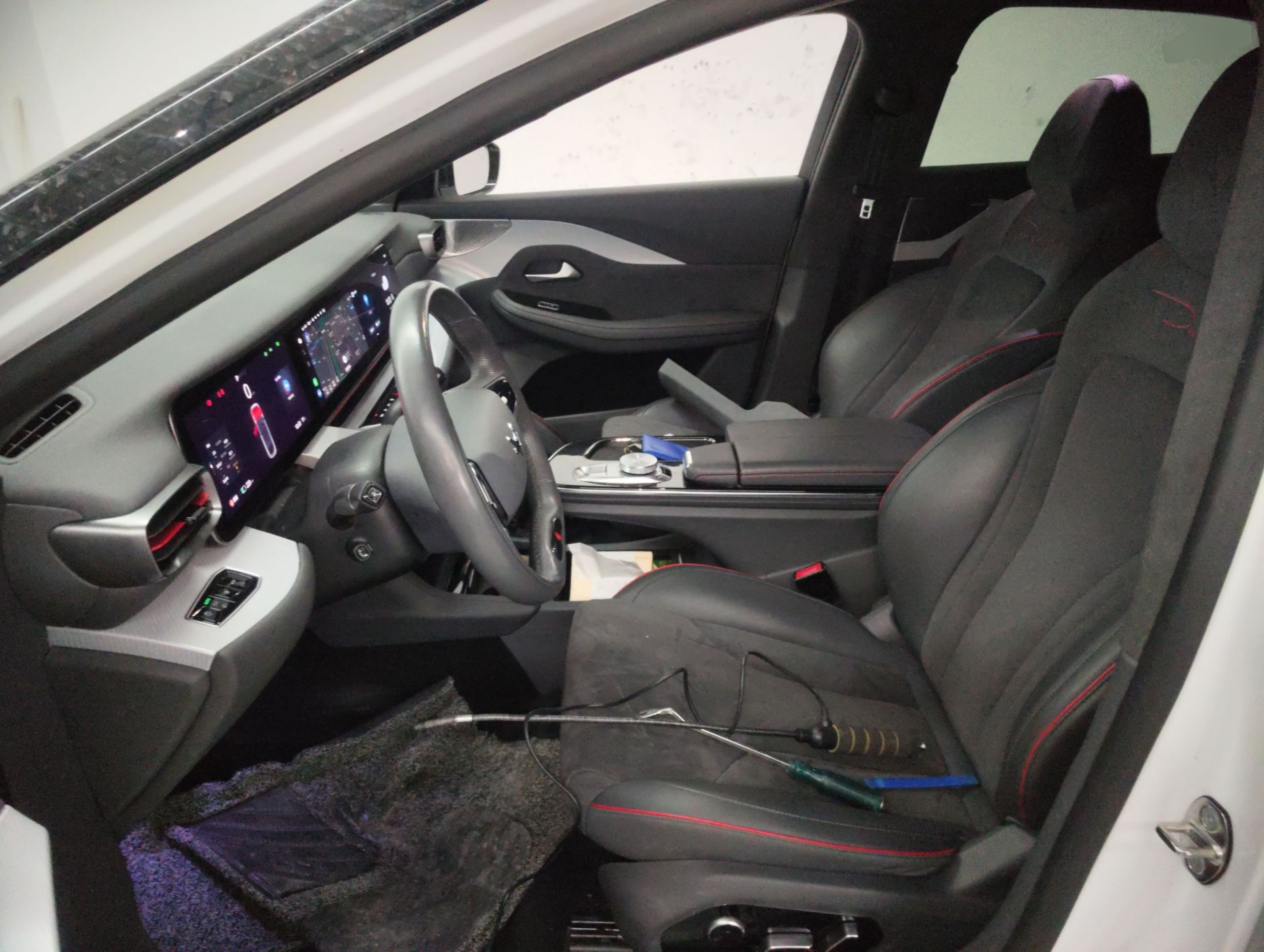 Переднее сиденье в автомобиле