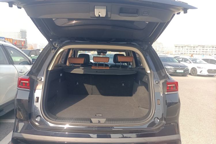 Used Bestune T99 2023 2.0T Automatic Premium (6AT)
