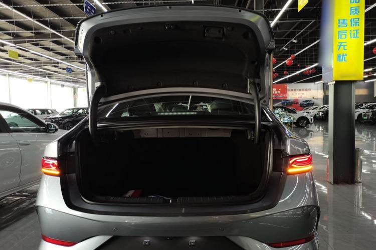 Used BYD Qin PLUS  Trunk